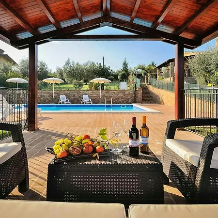 With Views Of Trasimeno Apartamento