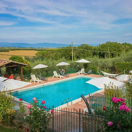 With Views Of Trasimeno Apartamento